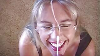 Prljava besplatno gledanje filmova porno ebanovina djevojka u naočalama žarko siše dugi bijeli kurac