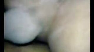 Tinejdžerka slatka Mimi Kousaka porno stari filmovi puše kurac kako bi se pokazala na kameri